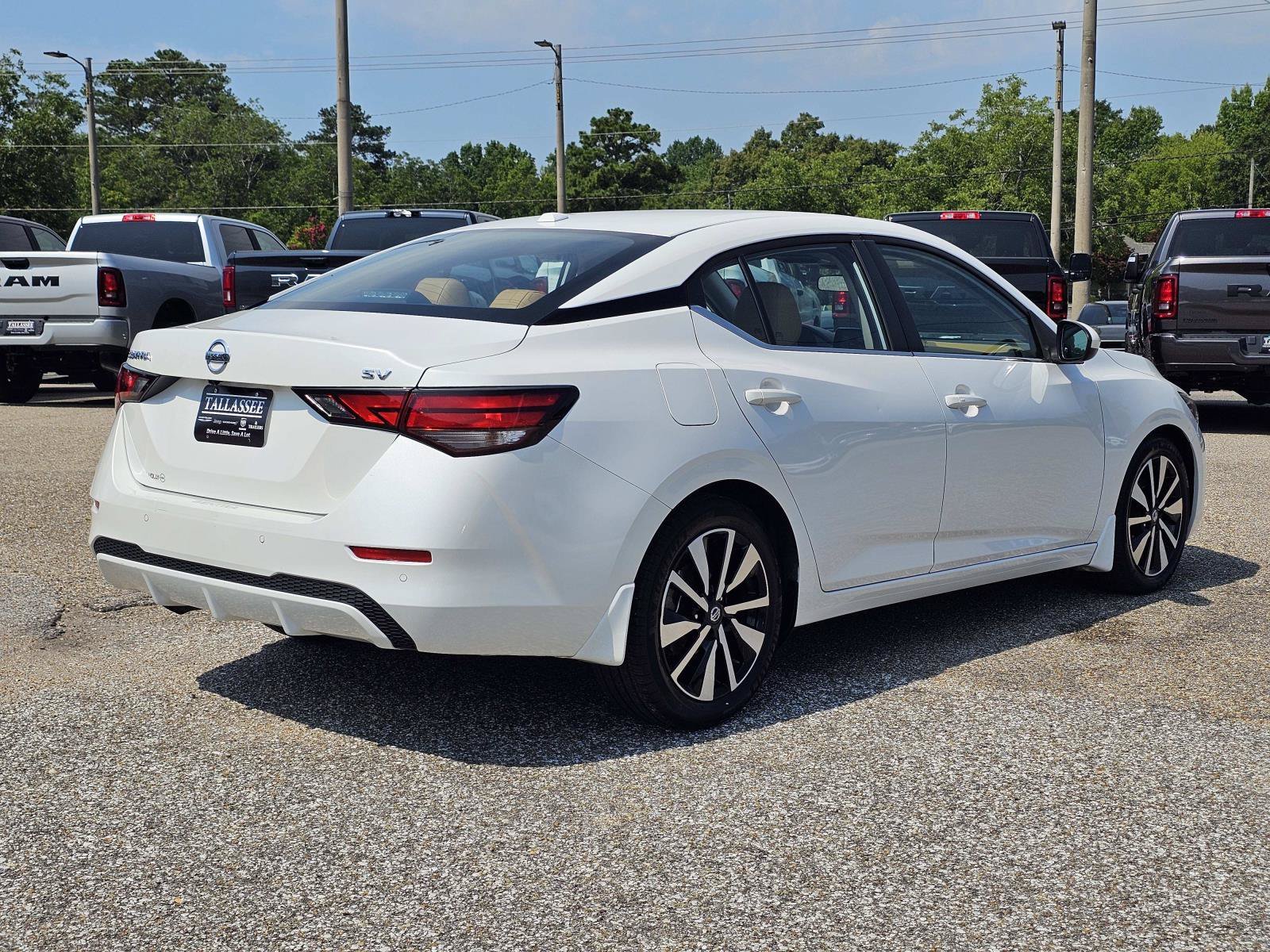 2023 Nissan Sentra SV - Photo 8