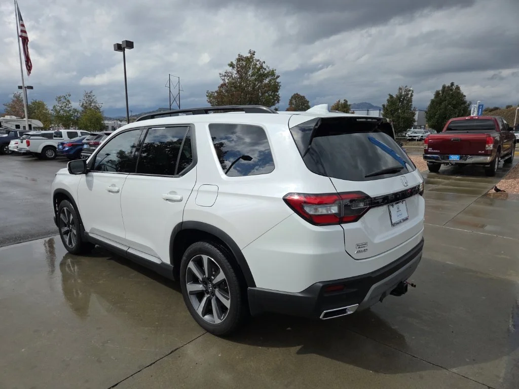Certified Used 2024 Platinum White Pearl Honda AWD ELITE image 48