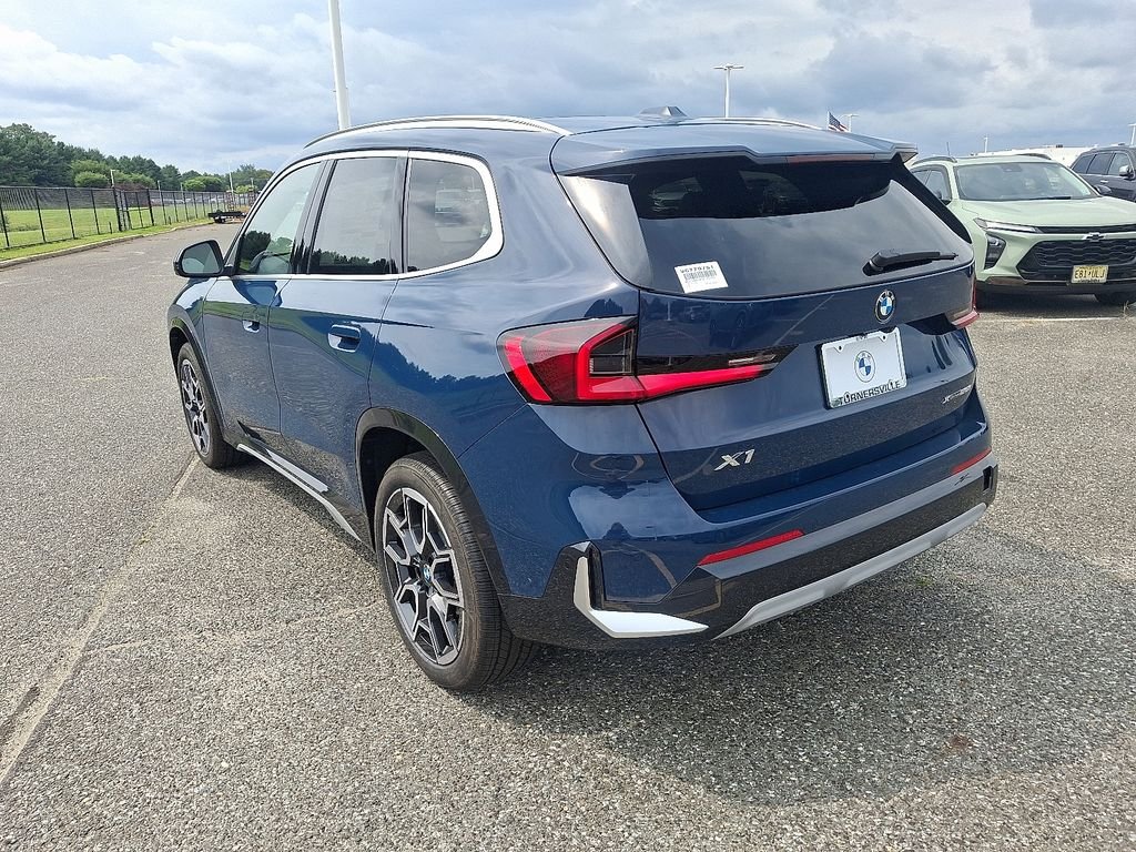 New 2027 Night Dusk Blue Metallic BMW xDrive28i image 3