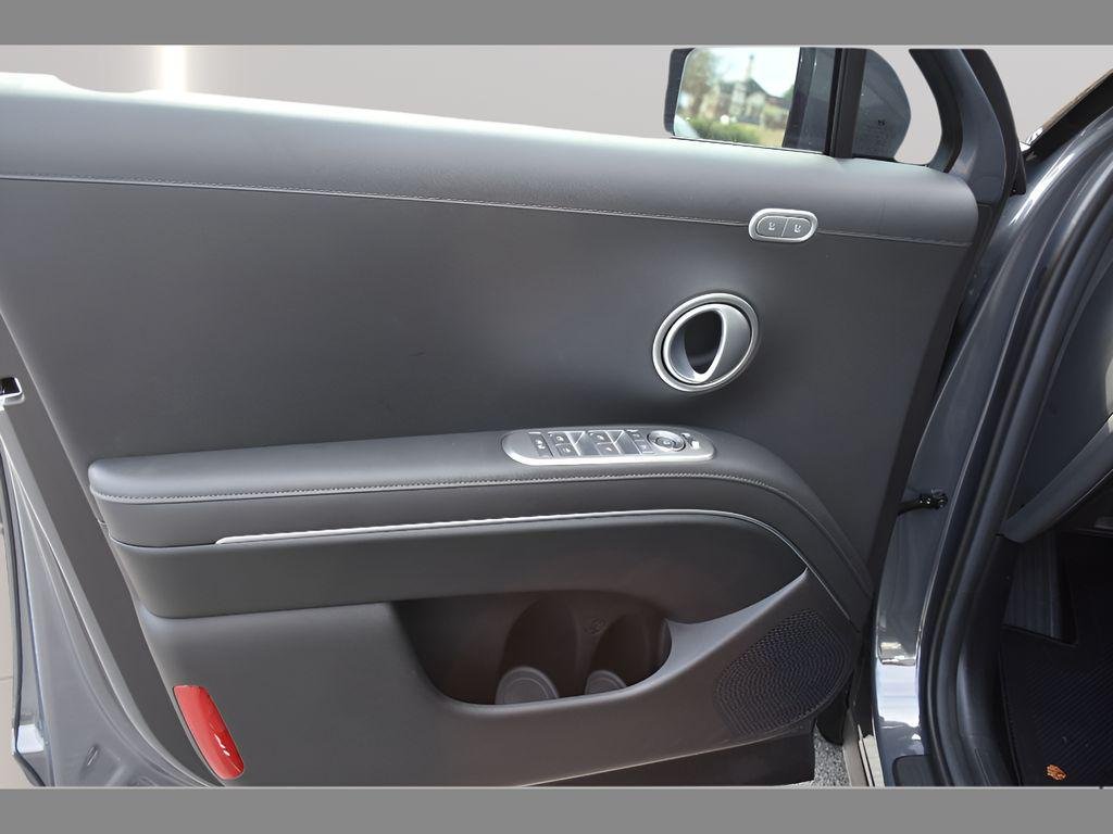 New 2026 Ecotronic Gray Pearl Hyundai Limited FWD image 17