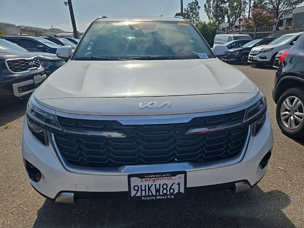 Used 2024 White Kia EX image 2