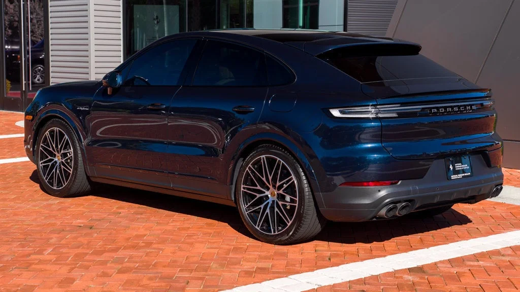 Used 2024 Algarve Blue Metallic Porsche Base image 5