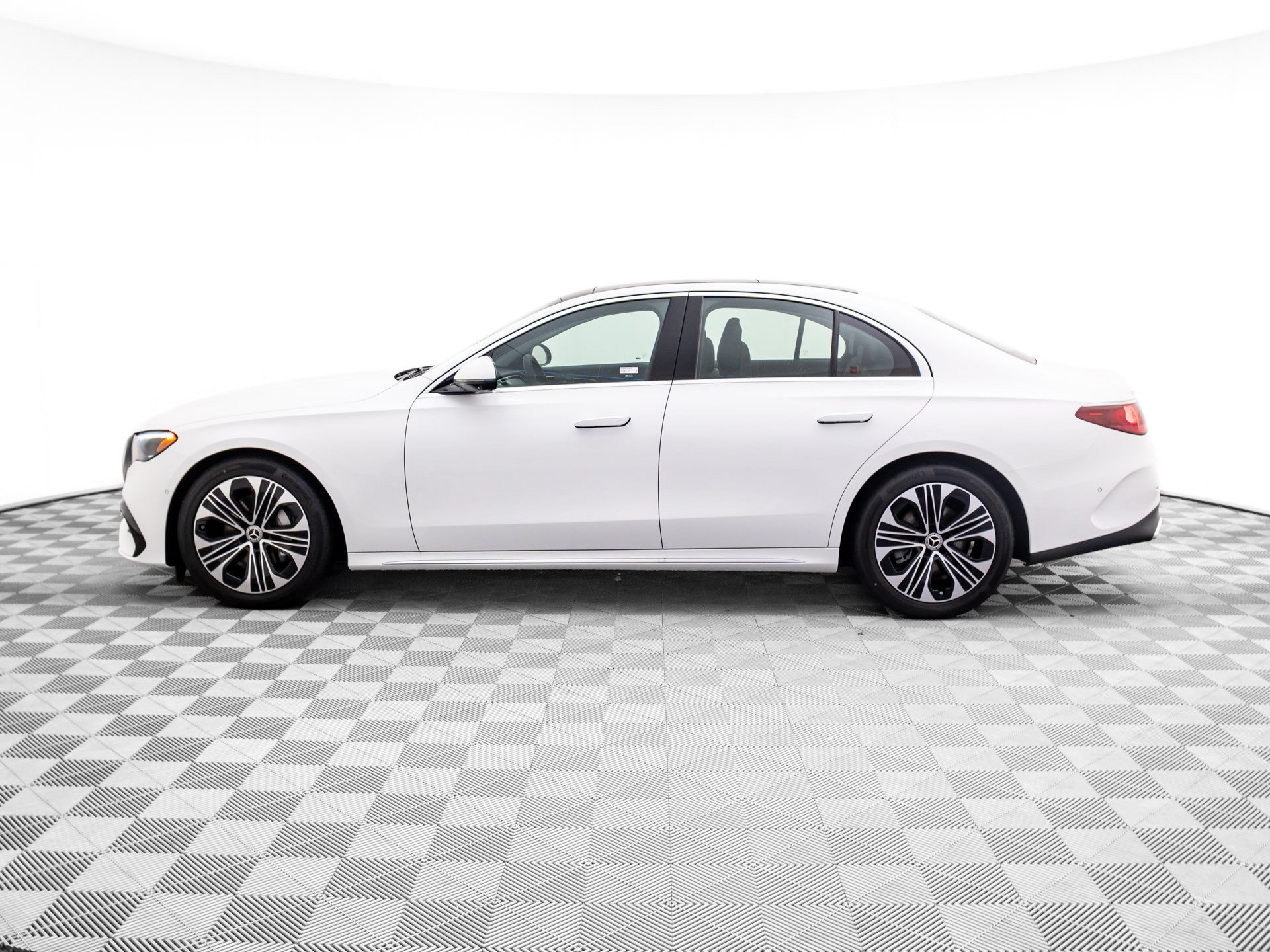 New 2026 White Mercedes-Benz E 350 image 41