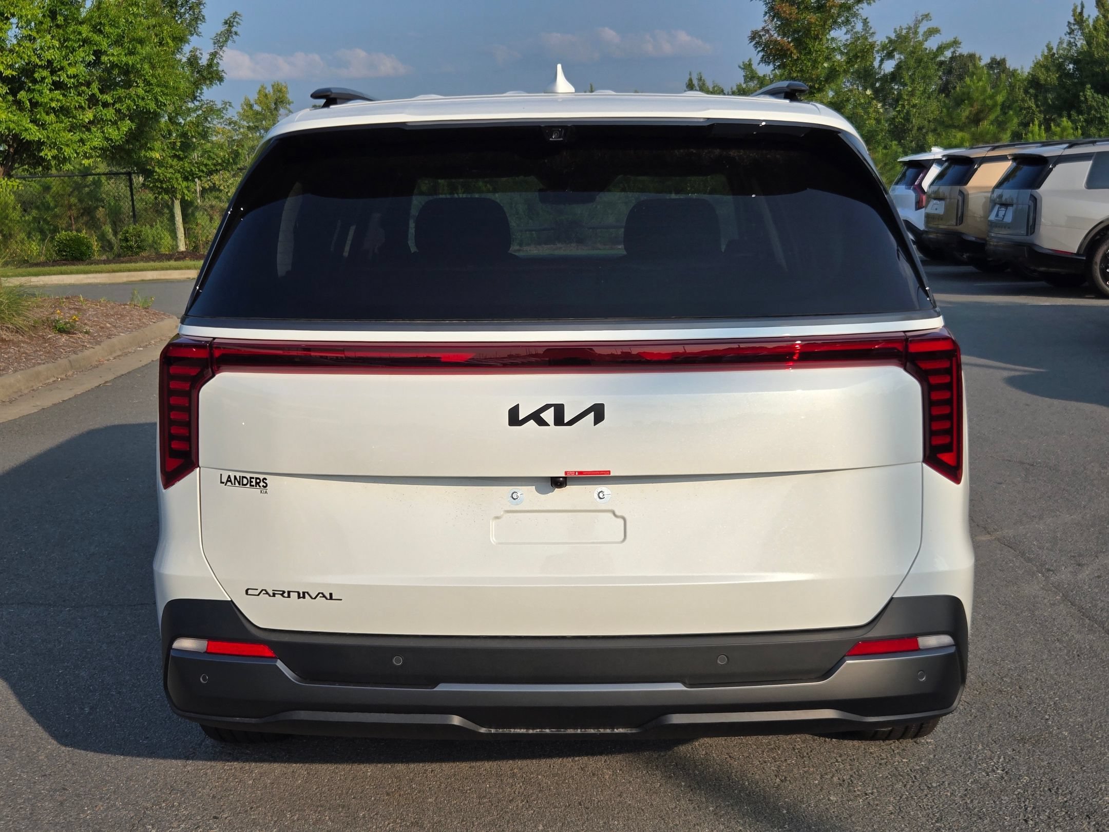 New 2027 Snow White Pearl Kia SX Prestige image 6