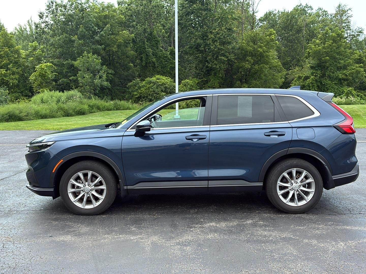 Used 2024 Canyon River Blue Metallic Honda EX image 12