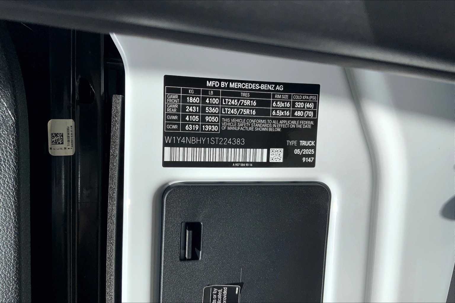 2025 Mercedes-Benz Sprinter Cargo Van Base - Photo 13