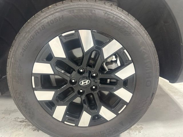 Used 2025 Gray Hyundai SEL image 9