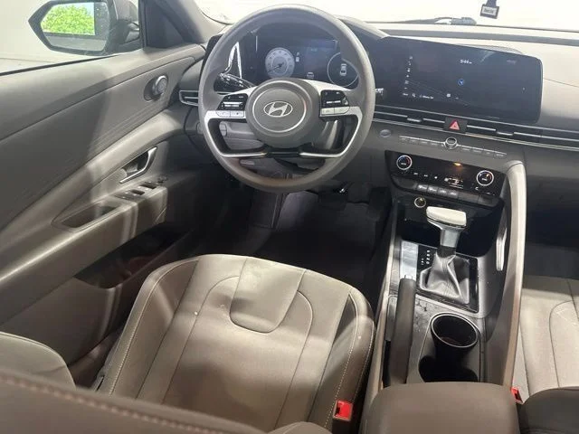 Used 2024 Beige Hyundai SEL image 19