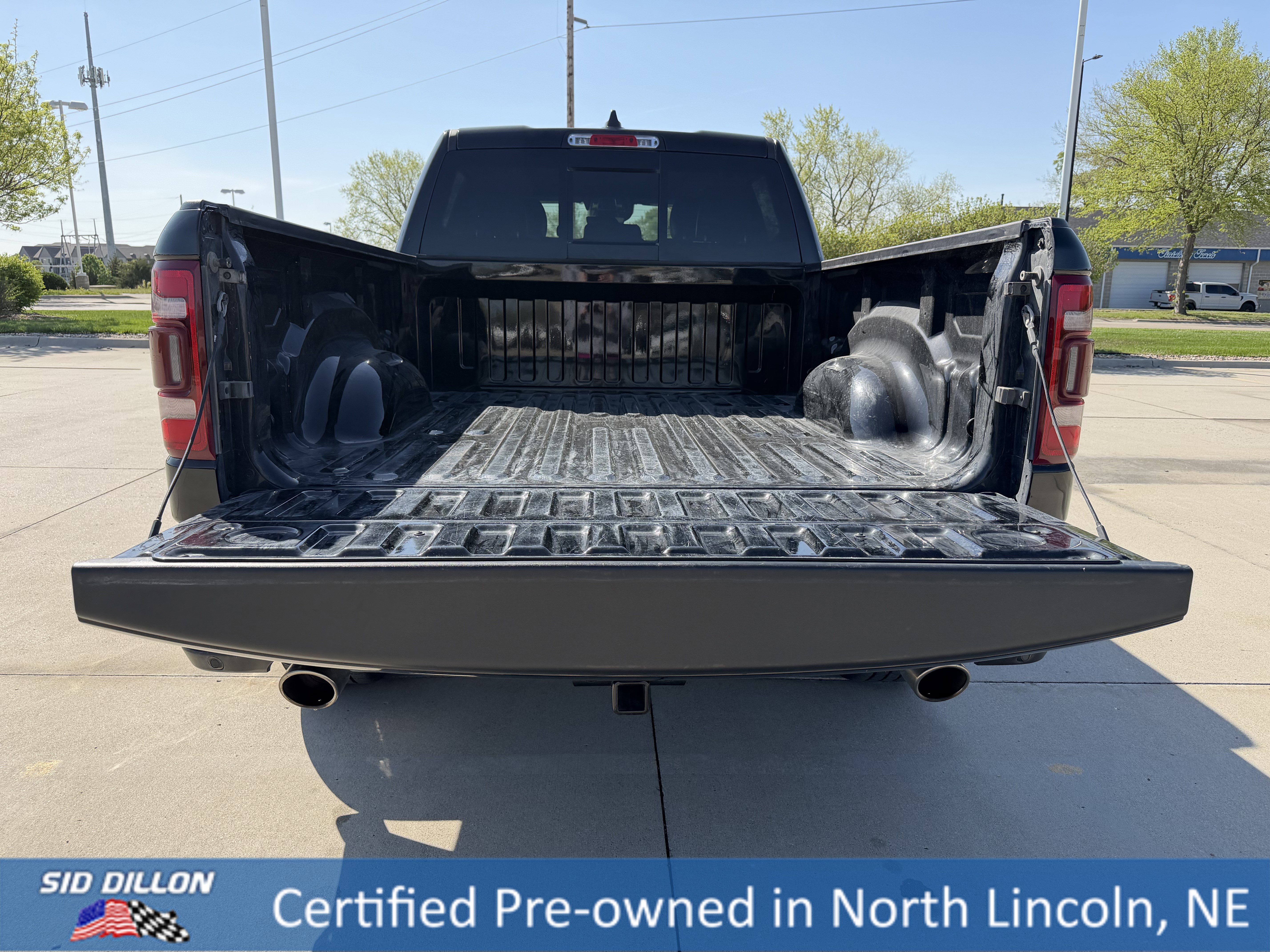 Used 2023 Diamond Black Crystal Pearlcoat Ram Laramie image 11