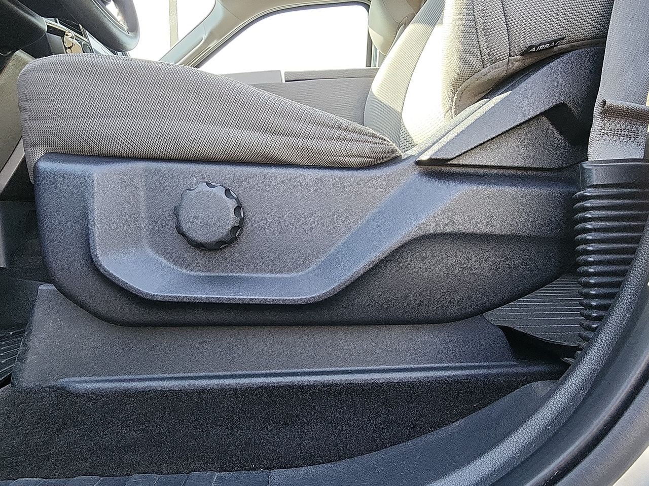 Used 2015 Silver Ford XL image 12