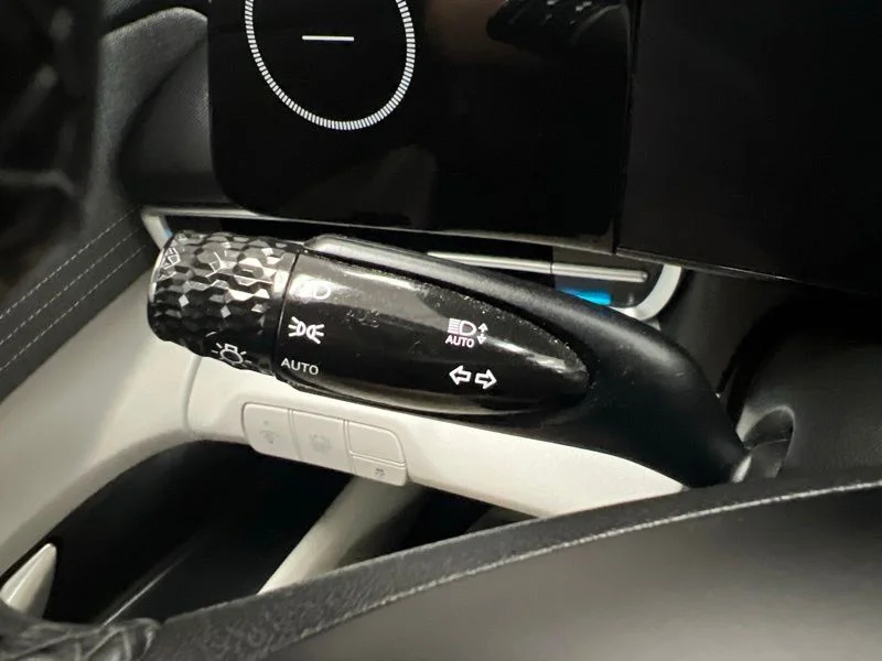 Used 2025 Red Hyundai Limited image 21