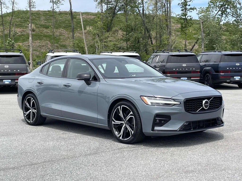 2024 Volvo S60 B5 Core Dark Theme AWD's photo