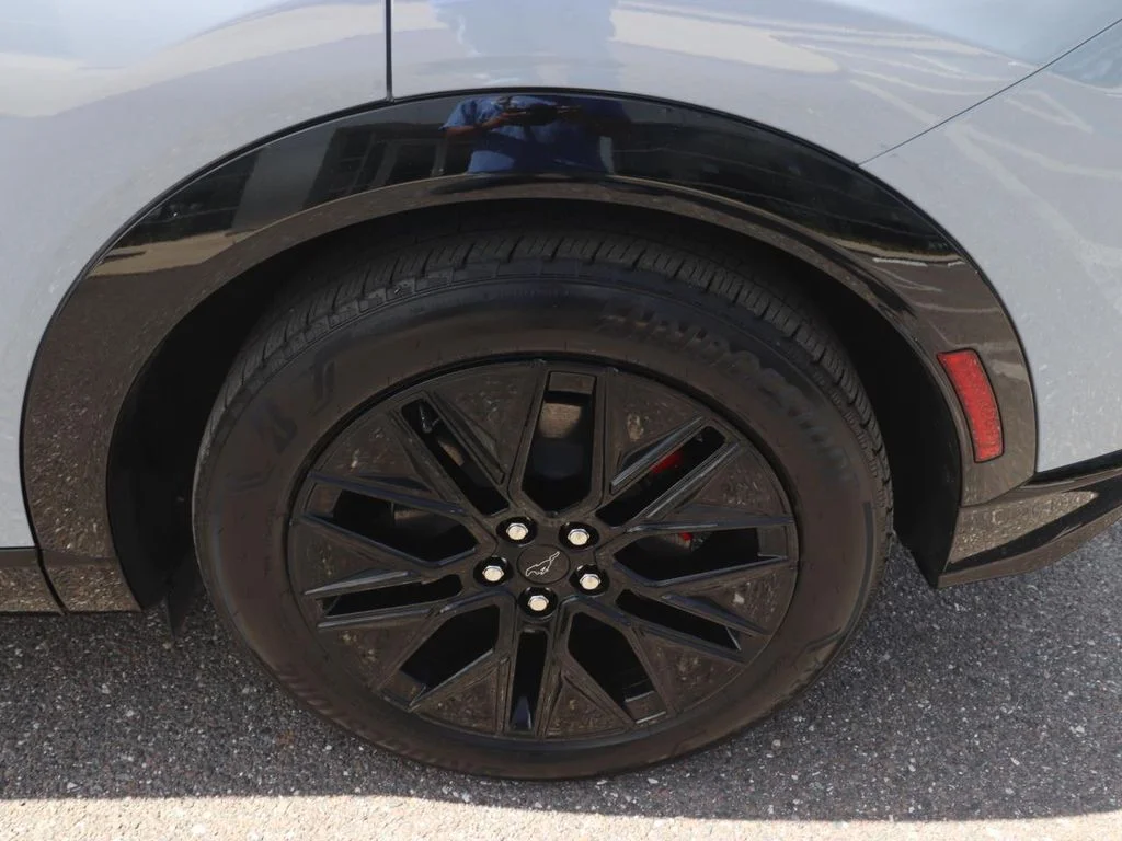 Certified Used 2025 Gray Ford Premium image 17