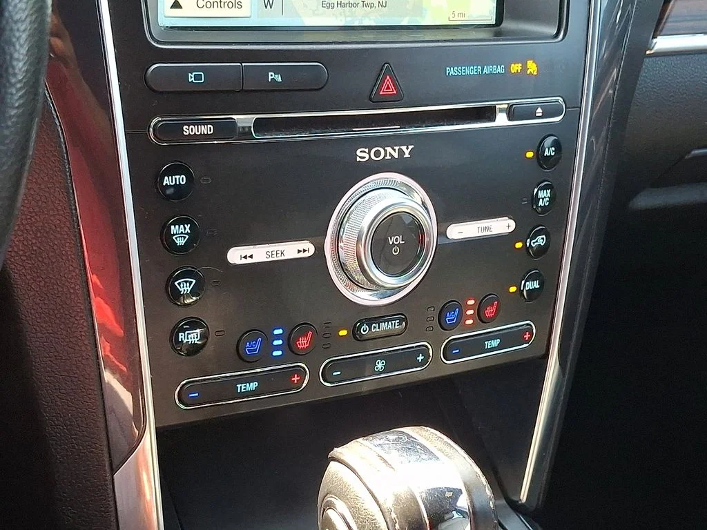 Certified Used 2018 Magnetic Ford Limited image 17
