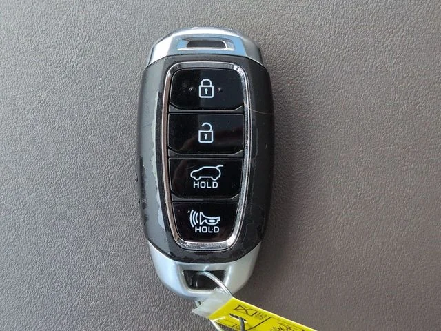 Certified Used 2020 Shimmering Silver Pearl Hyundai SEL image 33