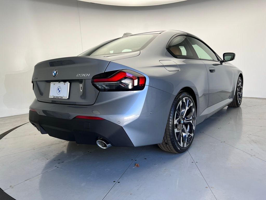 2026 Bmw 230i xDrive Coupe photo 3