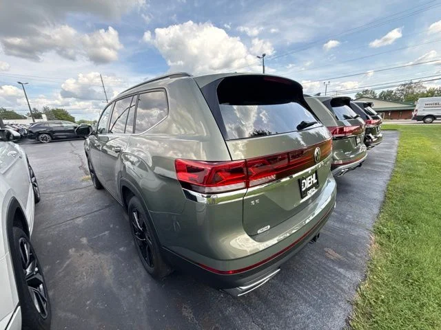 New 2026 Avocado Green Pearl Volkswagen 2.0T SE w/Technology image 4