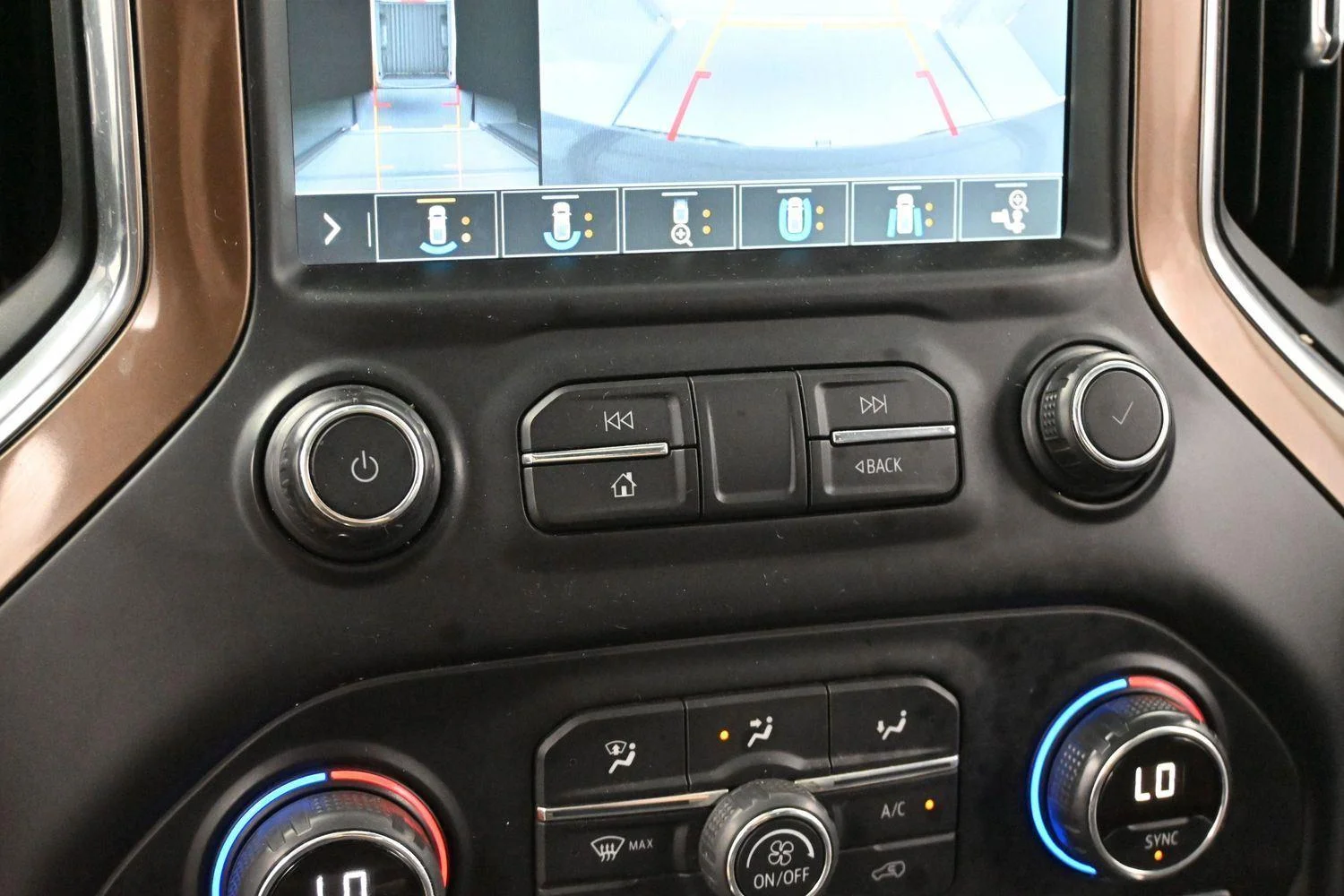 Used 2019 BLACK Chevrolet High Country image 21