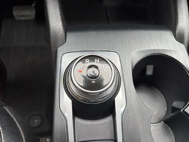 Used 2022 Gray Ford SEL image 32