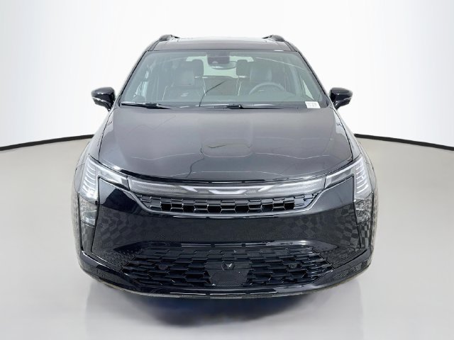 New 2027 Diamond Black Crystal Pearl-Coat Paint Chrysler Limited image 2