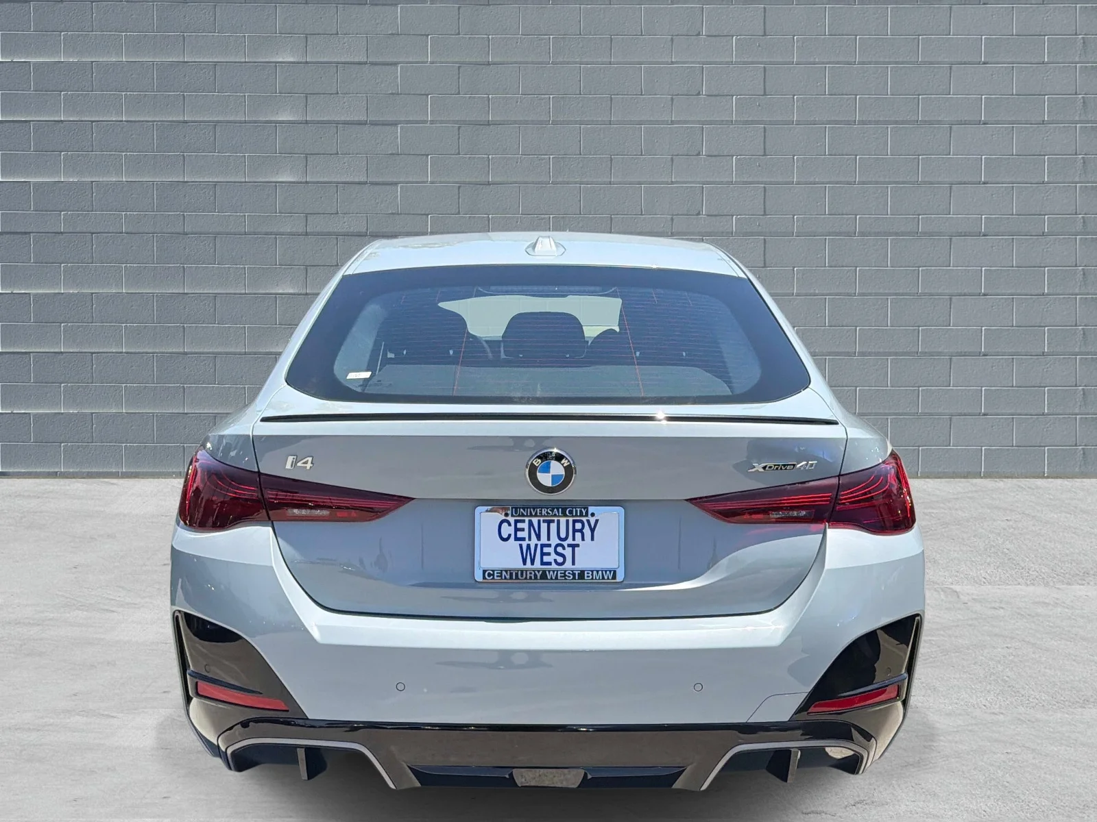 New 2026 Brooklyn Grey Metallic BMW xDrive40 image 4