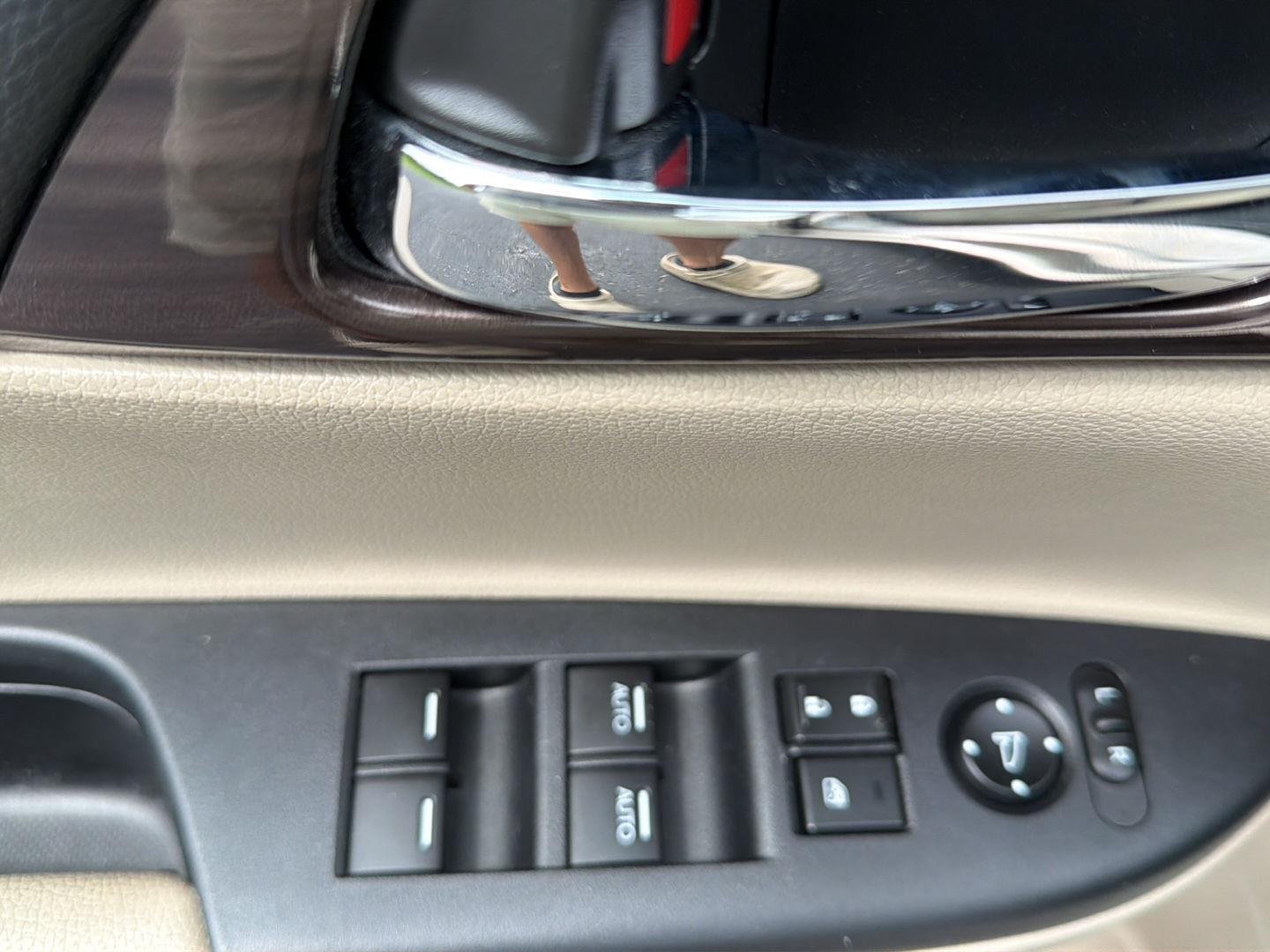 Used 2017 Modern Steel Metallic Honda EX image 17