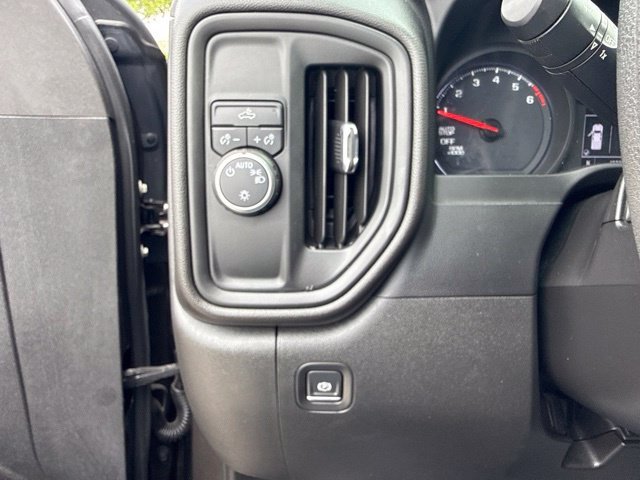 Used 2022 Brown Chevrolet Custom image 25