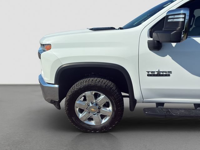 Used 2022 SUMMIT WHITE Chevrolet LTZ image 22