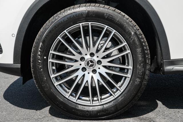 New 2026 Polar White Mercedes-Benz GLC 300 image 19