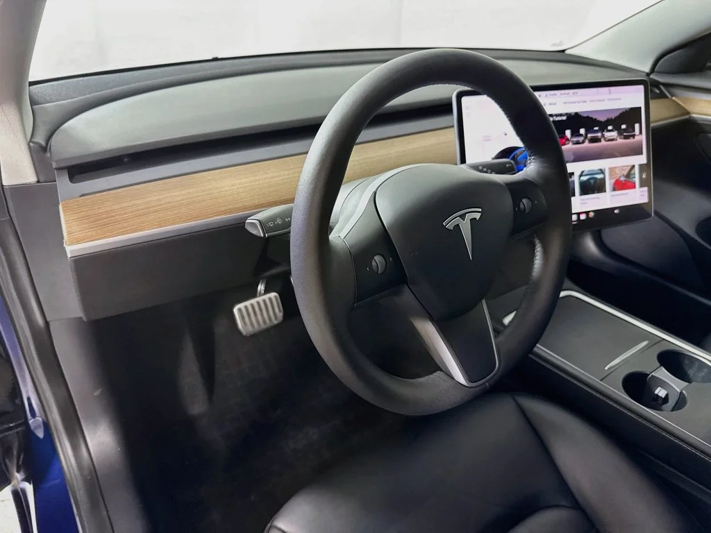 Used 2022 Blue Tesla Long Range image 9
