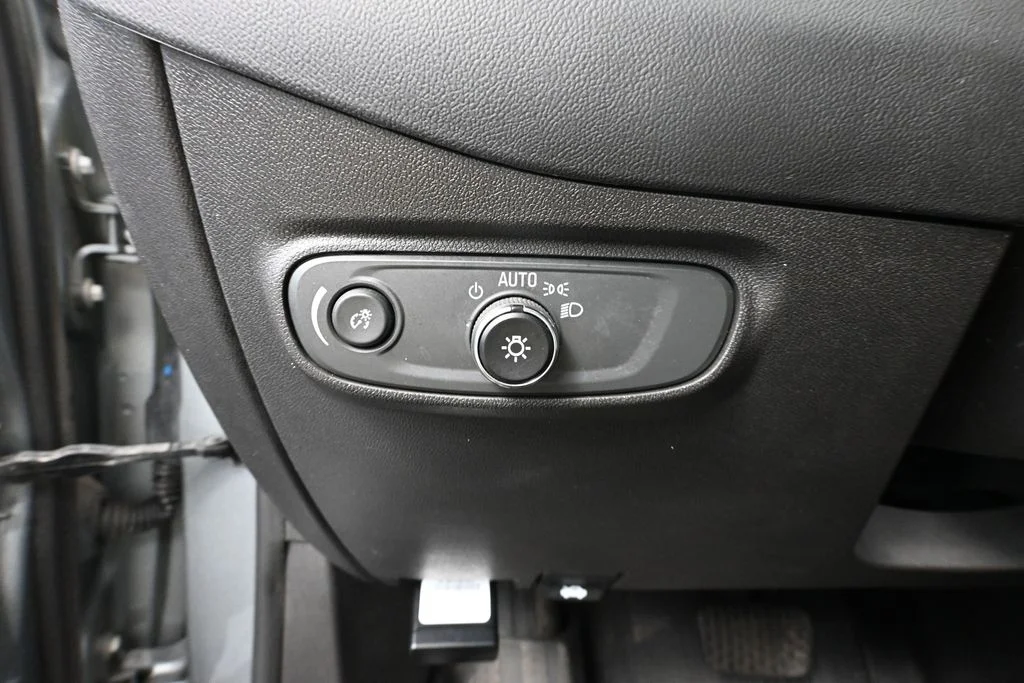 Used 2023 Gray Chevrolet LT image 30