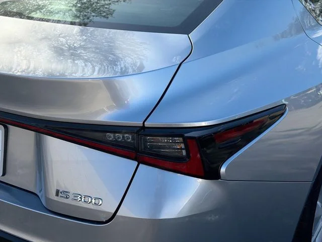 2025 Lexus IS 300 - Photo 23