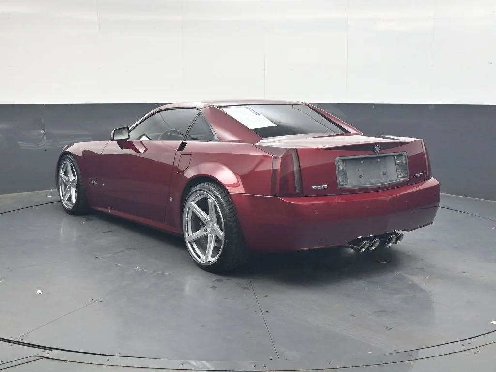 Used 2006 Red Cadillac Base image 6