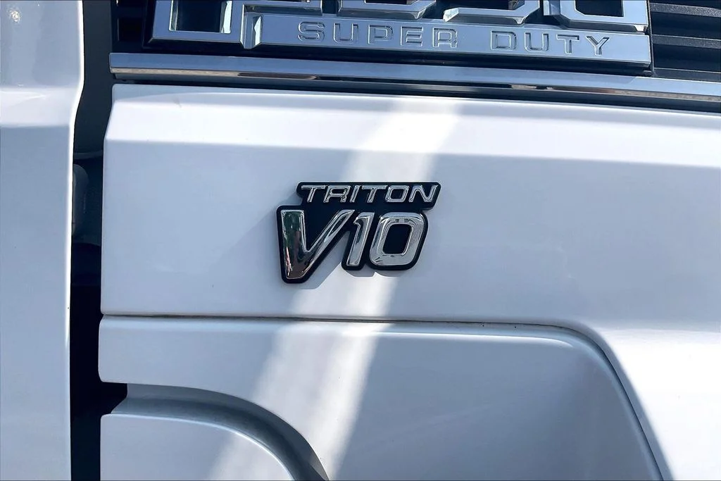 Used 2018 White Ford Base image 7