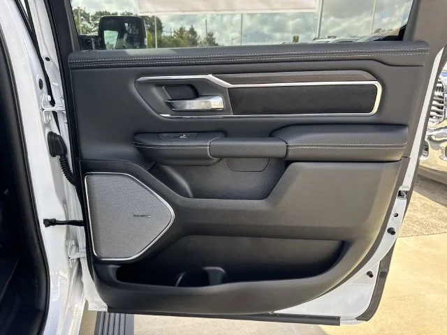 New 2027 Bright White Clear-Coat Exterior Paint RAM Laramie image 33
