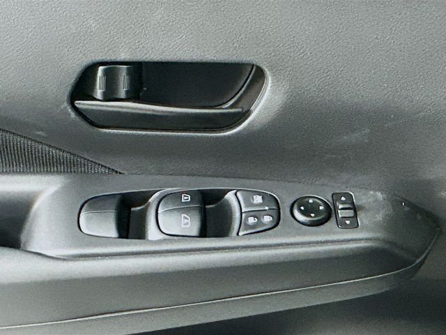 2025 Nissan KICKS PLAY Base - Photo 20