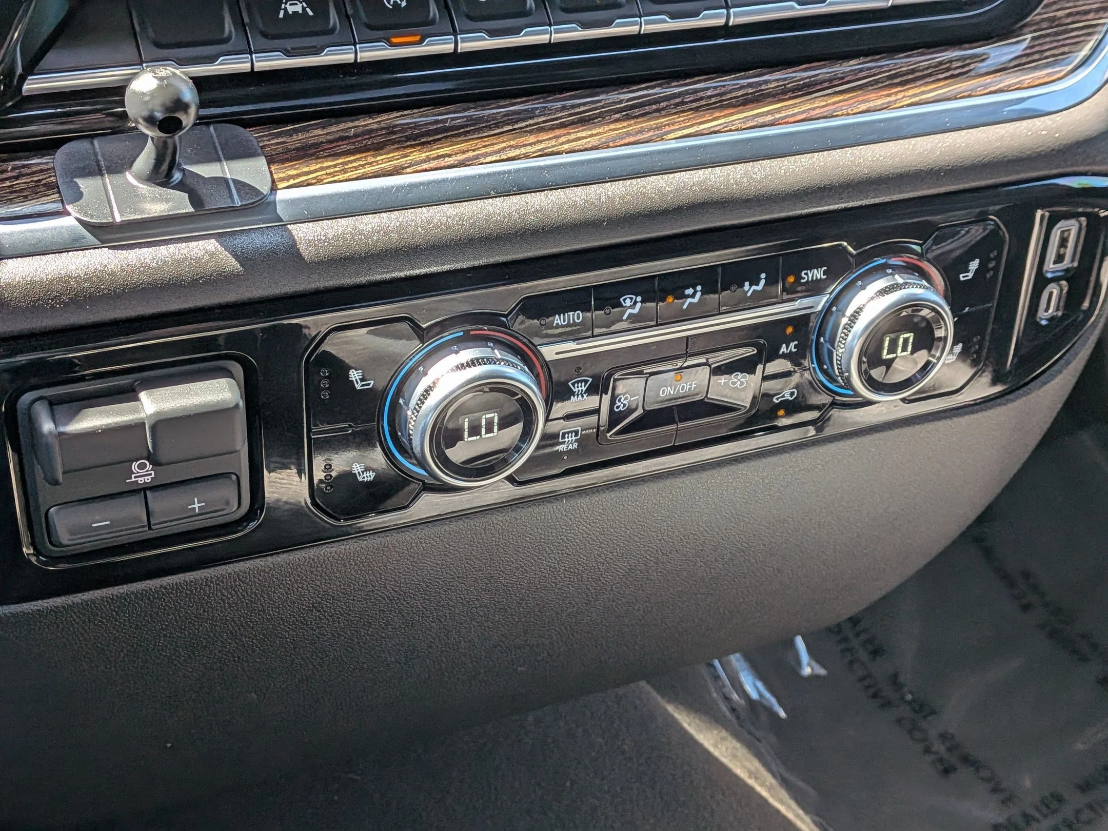 Used 2023 Summit White GMC Elevation image 23