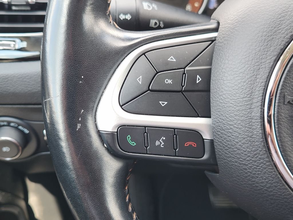 Used 2021 White Clearcoat Jeep Limited image 30