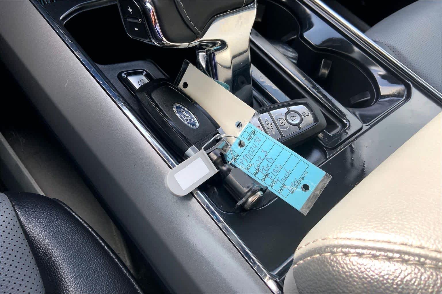 Used 2023 Avalanche Ford LARIAT image 15