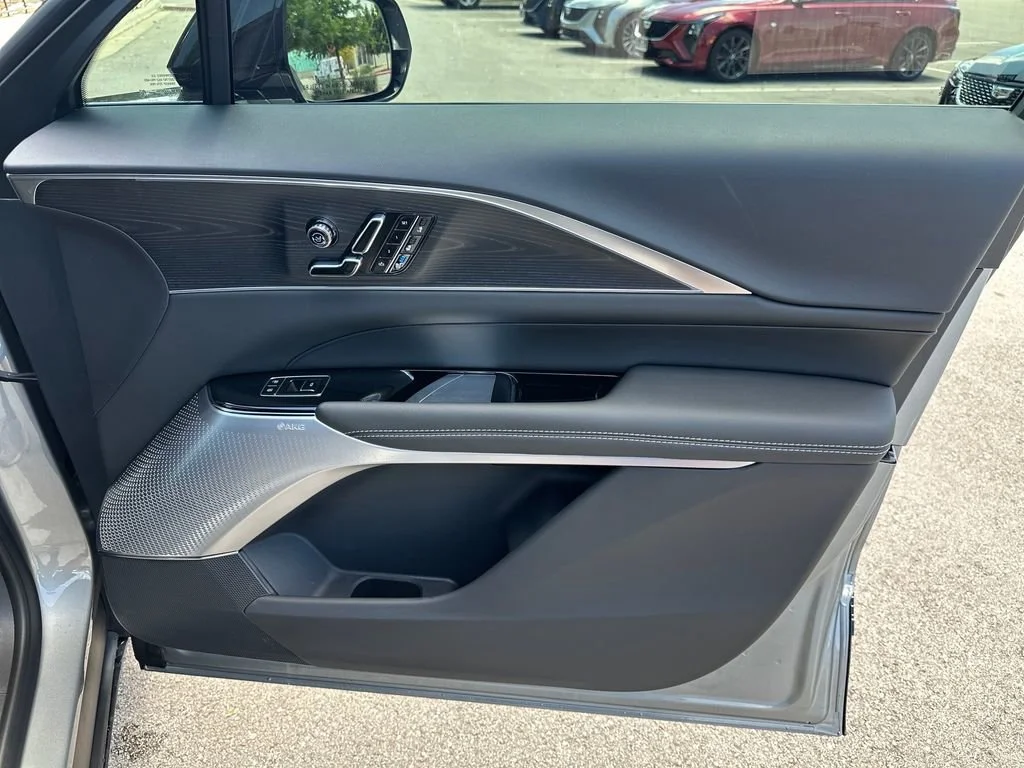 2026 Cadillac LYRIQ Premium Sport - Photo 33
