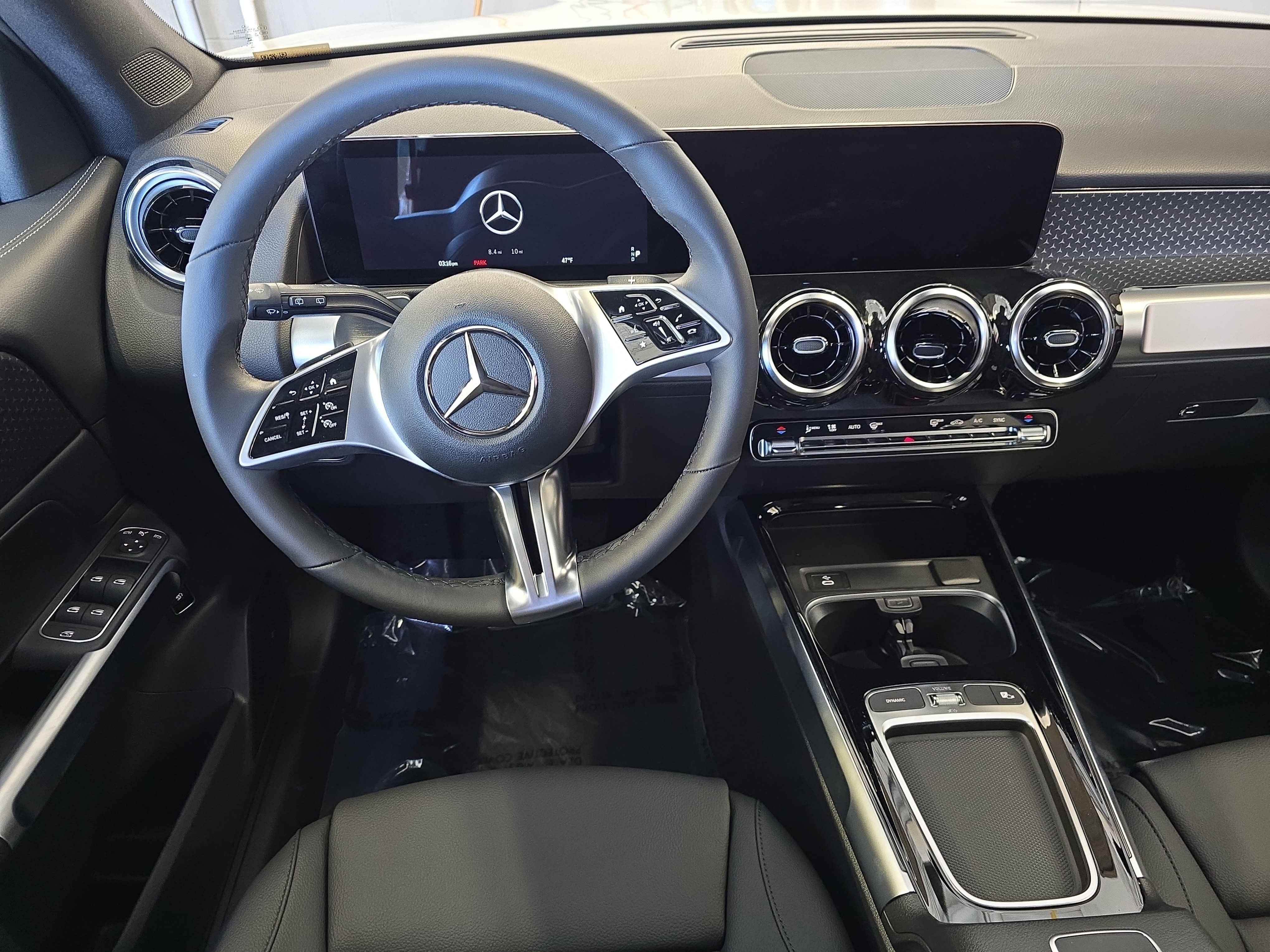 New 2026 Polar White Mercedes-Benz GLB250 image 17