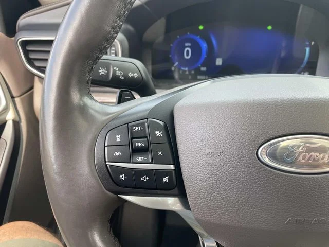 Used 2020 White Ford Platinum image 37