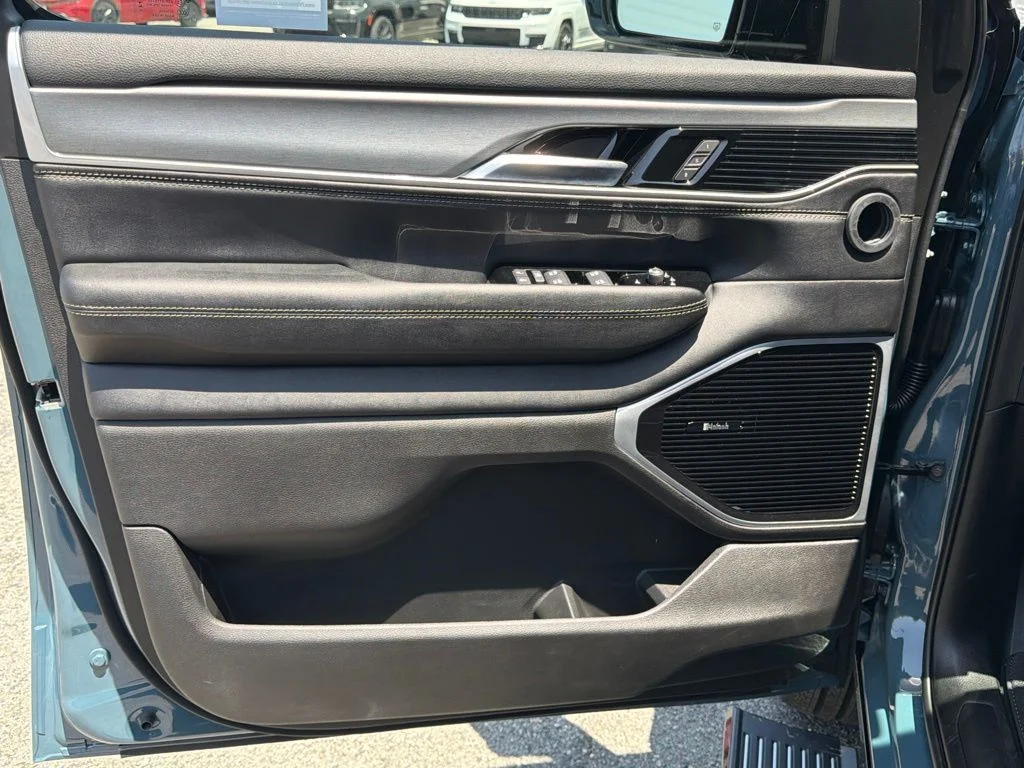 New 2026 Steel Blue Exterior Paint Jeep  image 18