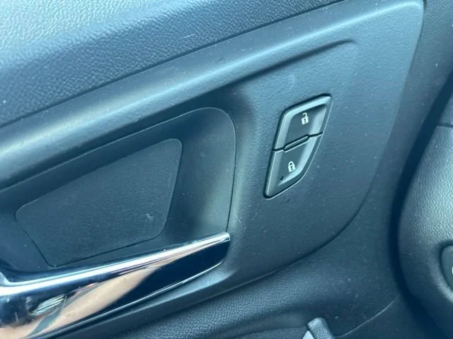 Used 2019 SUMMIT WHITE Chevrolet LS image 16