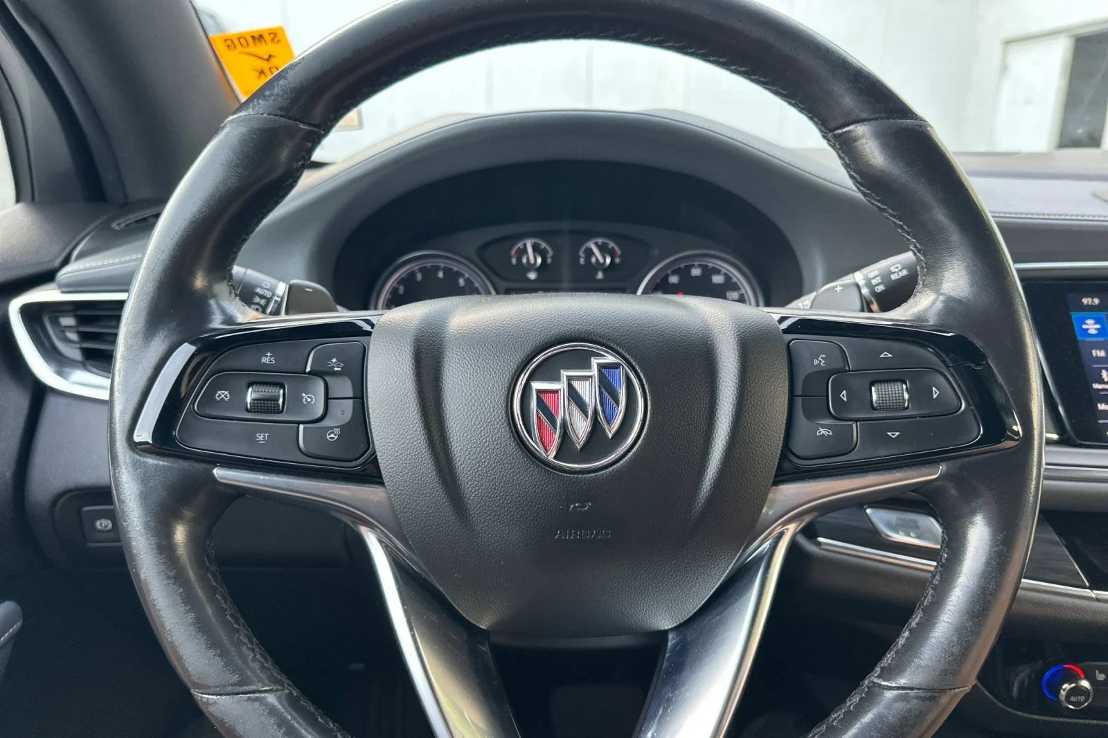 Used 2022 Summit White Buick Essence image 23