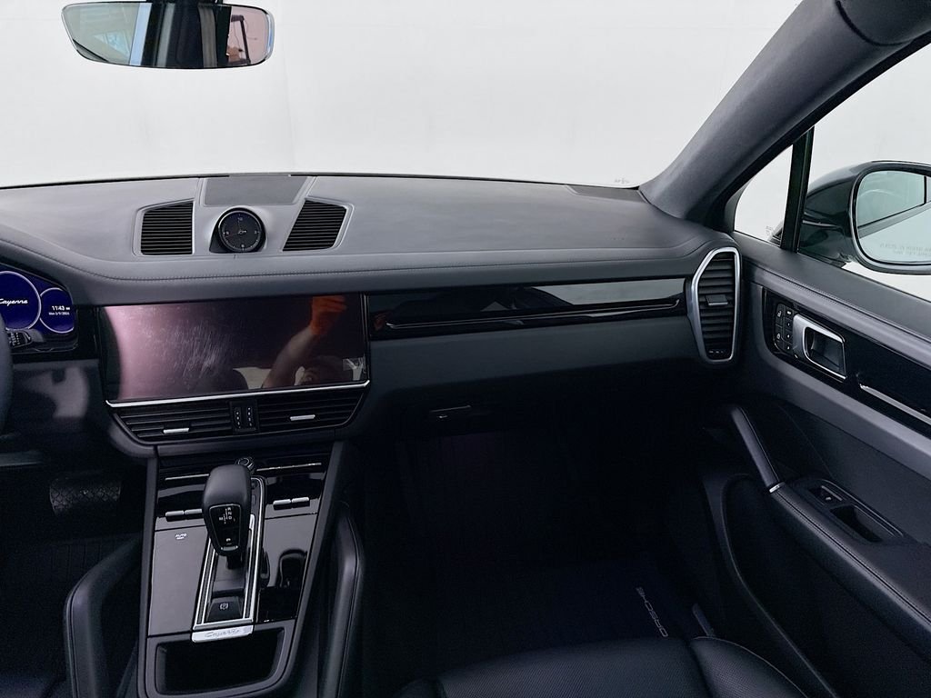 Used 2023 White Porsche Platinum Edition image 25