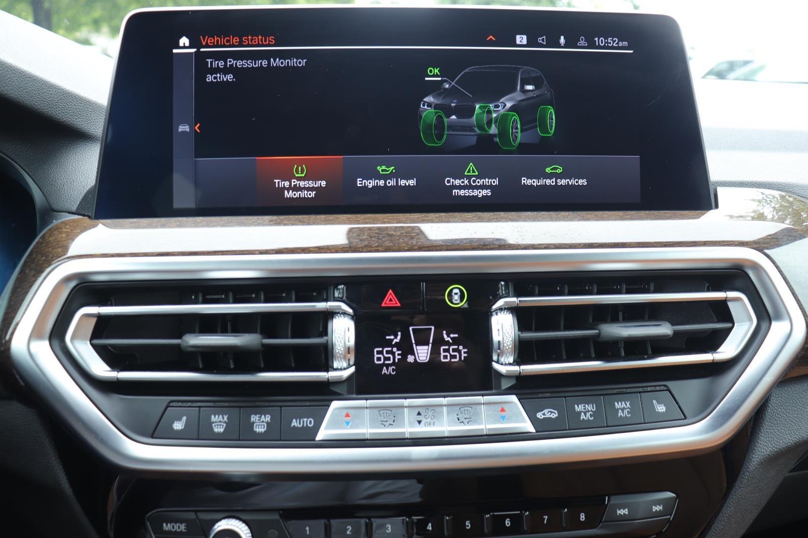 Used 2024 Skyscraper Grey Metallic BMW sDrive30i image 33