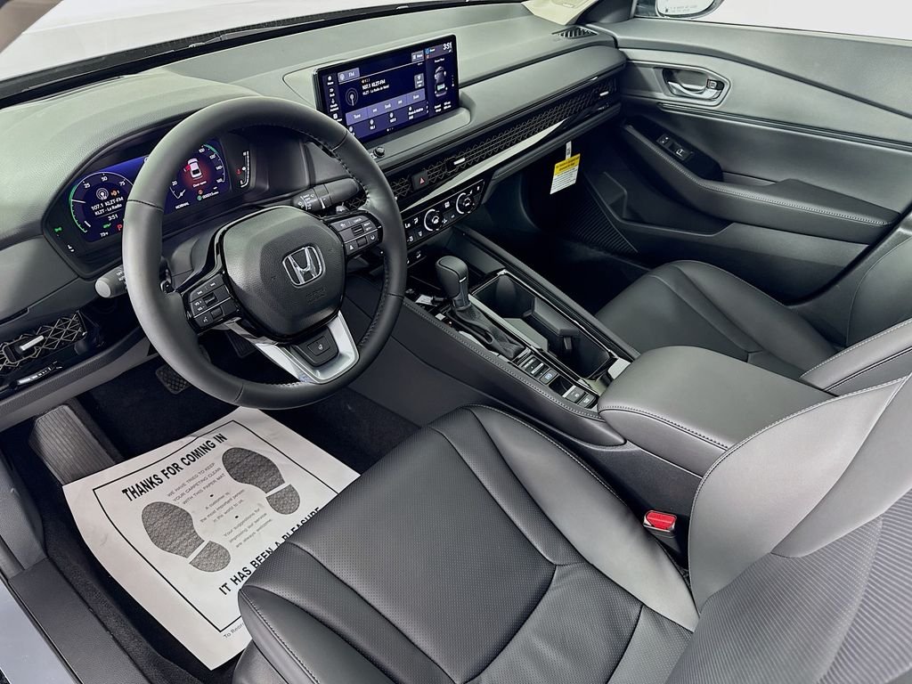 New 2026 Urban Gray Pearl Honda Touring image 15