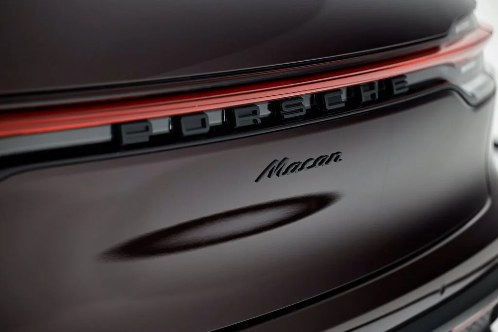 2026 Porsche Macan T - Photo 13