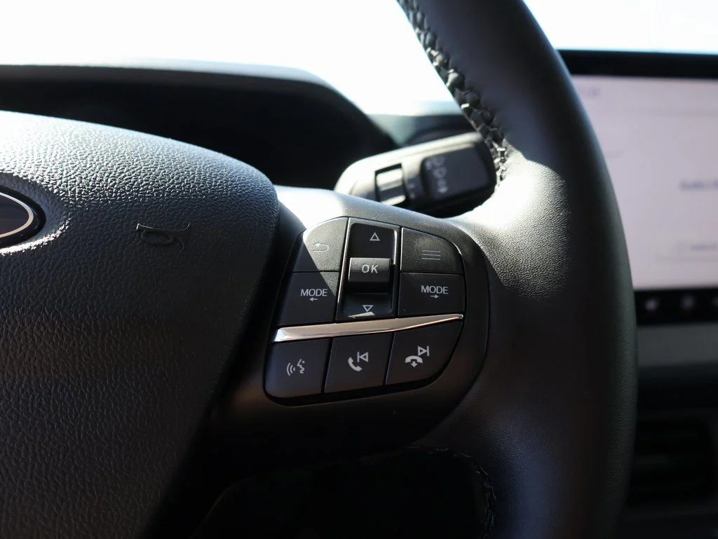 New 2026 Oxford White Ford Lariat® image 28